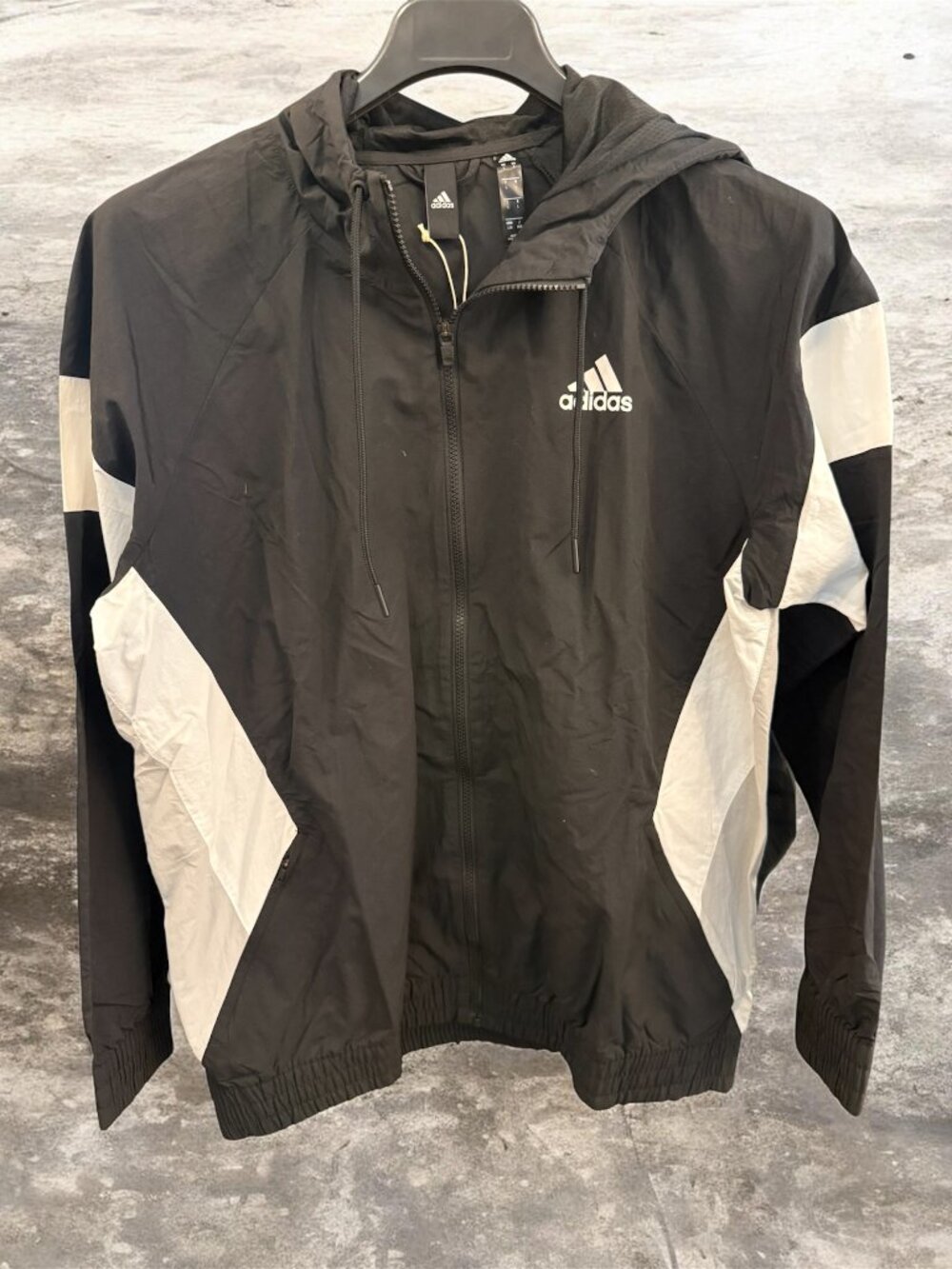 adidas Men's Lightweight Nylon Windbreaker Jacket Coat Large Black White NWT